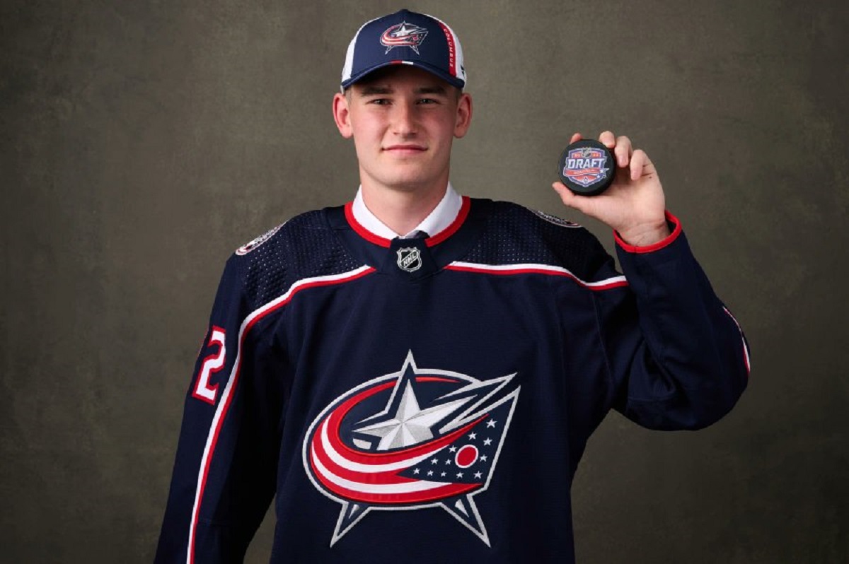 Film Session: Columbus Blue Jackets Top Defense Prospect David Jiricek Has  A Mature Game That Should Translate Well To The NHL