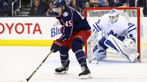 Columbus Blue Jackets center Lukas Sedlak handles the puck in a game against the Toronto Maple Leafs at Nationwide Arena.