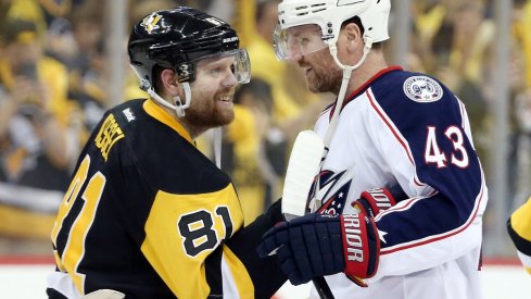 Phil Kessel and Scott Hartnell meet in the handshake line after game five of the first round of the 2017 Stanley Cup Playoffs