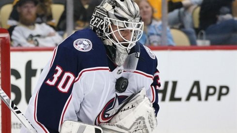 Jean-Francois Berube makes a save.