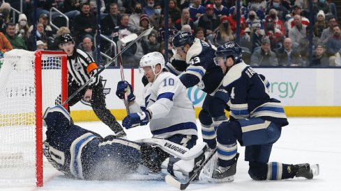 Corey Perry scores to put the Tampa Bay Lightning up 3-0 in the first period against the Columbus Blue Jackets at Nationwide Arena.
