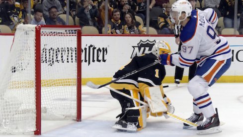 Connor McDavid scores a penalty shot in the Oilers vs. Penguins game.