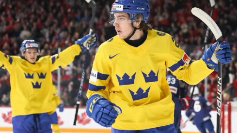 Leo Carlsson skating for Sweden