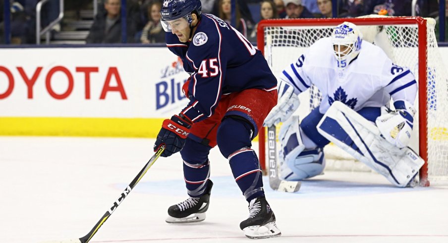 Columbus Blue Jackets center Lukas Sedlak handles the puck in a game against the Toronto Maple Leafs at Nationwide Arena.