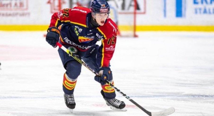 Top prospect William Eklund skates up ice